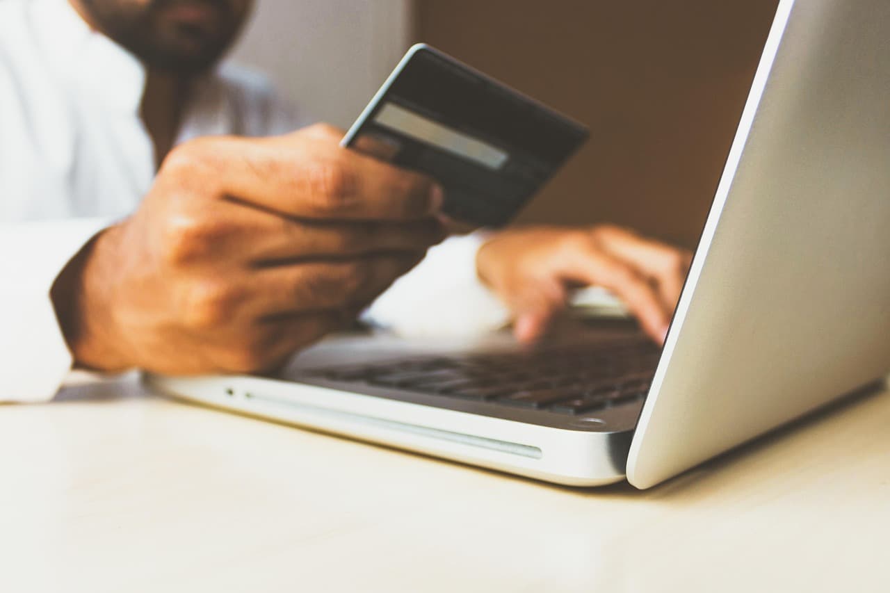 How to Get Paid Faster in Field Service: Fix Slow-Paying Jobs (2026)